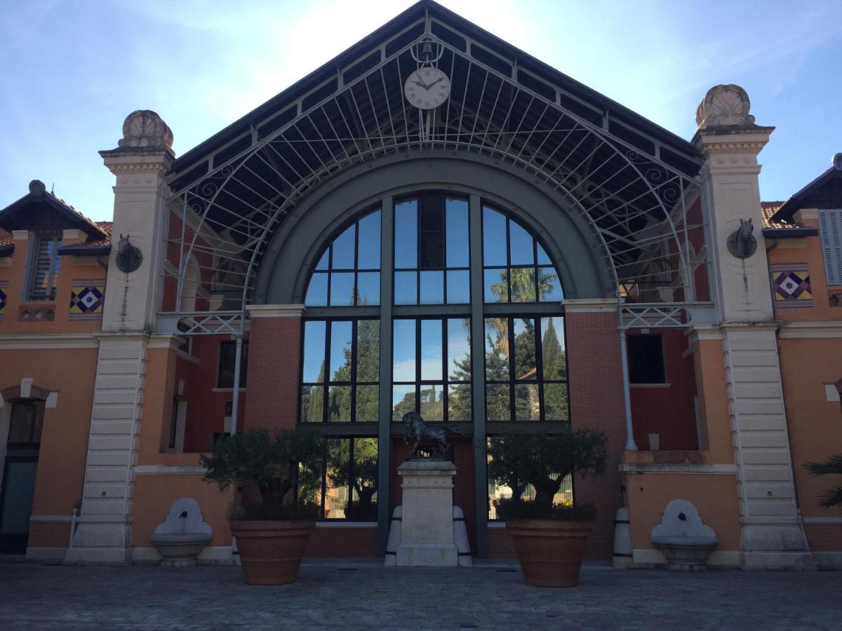Manege Godillot Apartment Hyeres Exterior photo